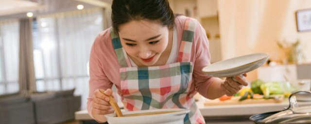 鸡丝汤粉怎么做 鸡丝汤粉制作的步骤有什么