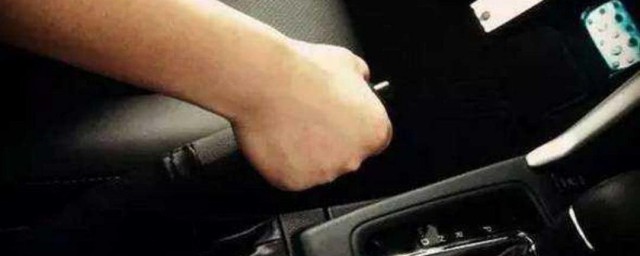 手动挡车怎样开车 手动挡车开法
