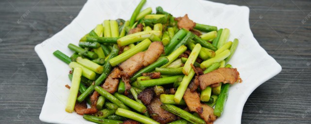 湘式蒜台炒肉怎样做 湘式蒜台炒肉的做法简介