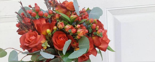 花束搭配方式 花束如何搭配
