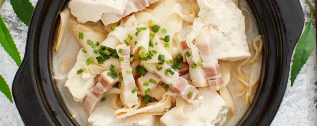 蜂蜜腊肉豆腐煲 蜂蜜腊肉豆腐煲的做法与步骤