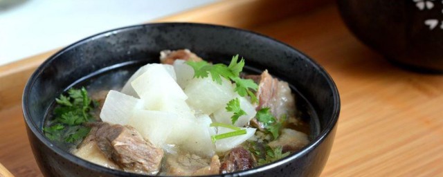 怎样做猪肉炖萝卜汤好吃 猪肉炖萝卜汤怎样做