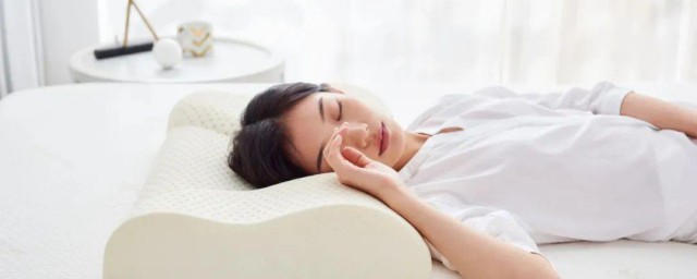 关于落枕的心情说说 落枕怎样形容心情