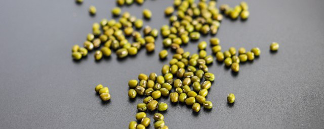 怎样做蒸绿豆糕 蒸绿豆糕做法
