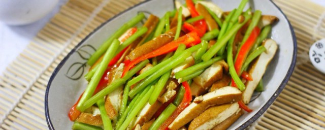 茼蒿烧豆干怎么弄 制作茼蒿烧豆干的要领