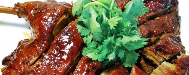 葱香豉油鸭腿的做法 怎么在家自己做葱香豉油鸭腿