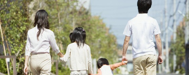 晚上悠闲散步的优美句子 散步的时候有什么句子表达