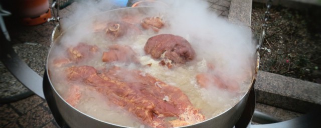 大锅牛肉汤底料如何做 正宗牛肉汤做法