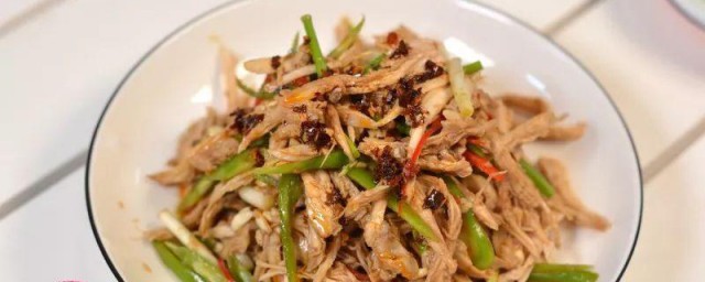 菌菇爆鸡丝次序 做菌菇爆鸡丝技巧