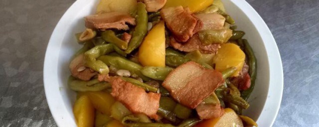小炖肉烩豆角土豆如何做 小炖肉烩豆角土豆的做法