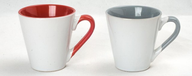 陶瓷杯底部可以用火烤吗 简介陶瓷杯底部可以用火烤吗