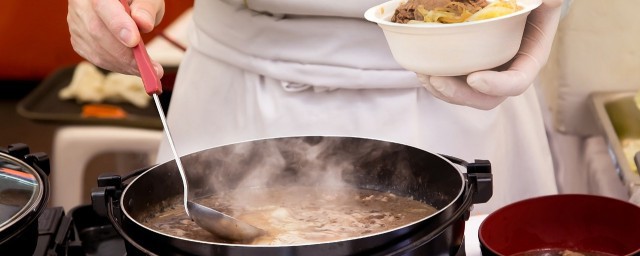 鲜天麻煮鸡肉怎样做 鲜天麻煮鸡肉的做法