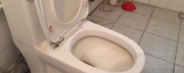 马桶下水道冻住了怎样解决 马桶下水道冻住了的解决技巧