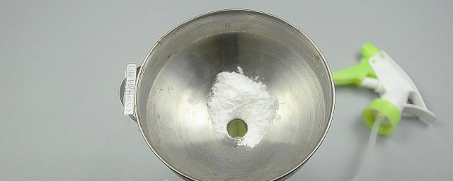 小苏打去油污小诀窍 小苏打巧去油污技巧