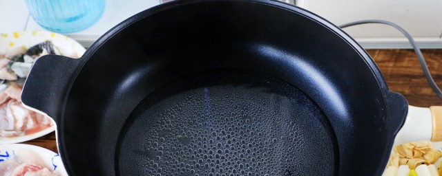 新买的火锅第一次怎样处理 新买的电火锅首次使用的处理技巧