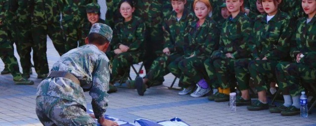 和教官分别的唯美句子 关于与教官相遇又分离的唯美句子