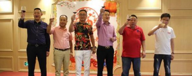 朋友聚会经典祝福语 朋友聚会经典祝福语如下