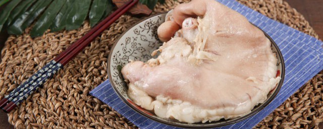 猪肚包鸡的制作方式及配料 猪肚包鸡的正宗做法