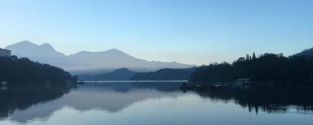 日月潭中间是什么 日月潭的中间拉鲁岛介绍