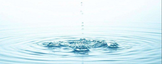 一升水加多少酒精可以防冻 一升水加300毫升酒精能使水防冻吗