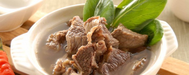 秋天怎样做牛肉汤好喝 牛肉汤的烹饪技巧