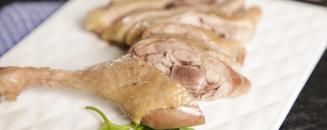 鸭肉用什么要领解冻最快 冷冻的鸭子如何才能快速解冻