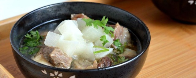 羊肉炖白萝卜的制作次序 怎样做羊肉炖白萝卜
