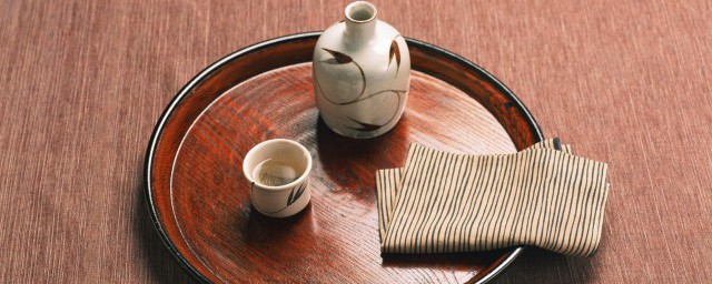 固态发酵白酒什么意思 固态发酵白酒解释