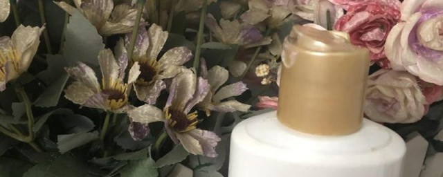 临时没有洗发露怎样办 临时没有洗发露的解决技巧