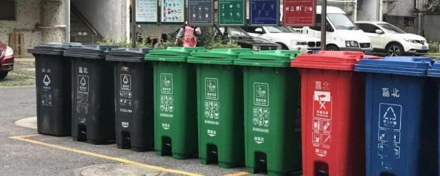 厨余垃圾什么颜色垃圾桶 厨余垃圾桶的颜色是什么