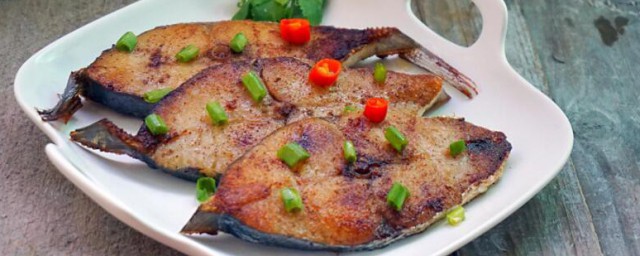 孜然风味煎茄子瓶装沙拉怎样做 孜然风味煎茄子瓶装沙拉的做法