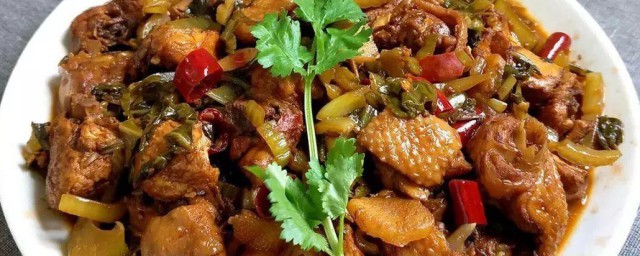 酸菜辣炒鸡肉怎样做 酸菜辣炒鸡肉做法简介