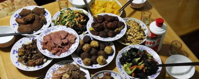 大年三十年夜饭几道菜 大年三十年夜饭吃什么这几道菜必做