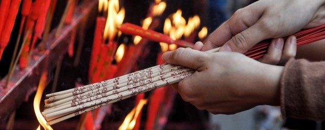 头柱香的功效与作用 头炷香指的是什么