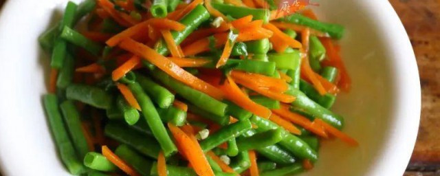 胡萝卜炒豇豆怎样做 做胡萝卜炒豇豆技巧