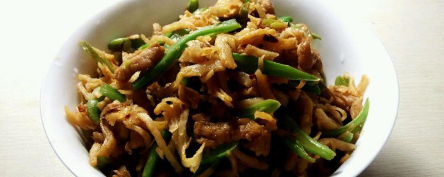 肉丝豆角炒饼的做法 肉丝豆角炒饼的做法简介