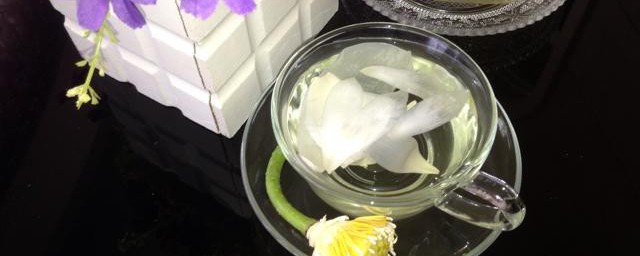 莲花冰糖水如何做 如何做莲花冰糖水
