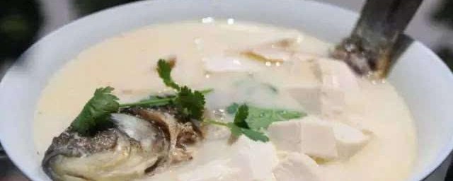 青菜豆腐鲫鱼汤步骤 青菜豆腐鲫鱼汤如何做