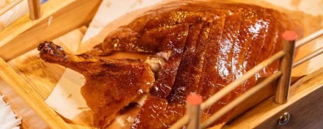 烤鸭的材料和做法 烤鸭的材料和做法分享