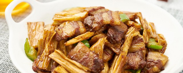 腐竹炖肉皮家常做法 腐竹炖肉皮家常怎样做