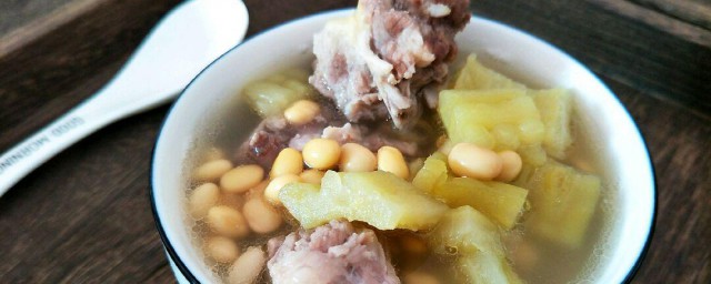 排骨大豆炖汤怎样做 排骨大豆炖汤的做法