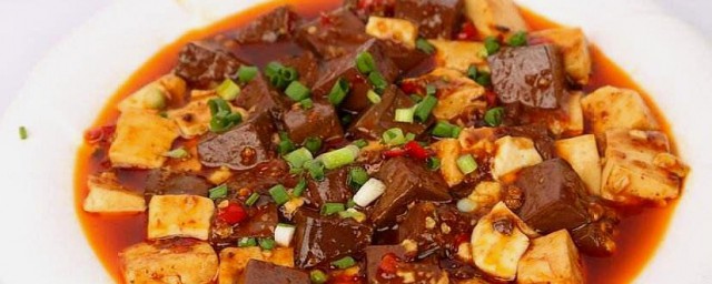 豆腐鸭血如何做才好吃 豆腐鸭血好吃的做法介绍