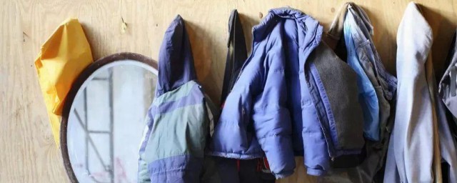 怎么洗羽绒服干净简单 洗羽绒服要领