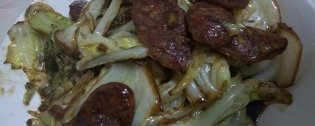 腊肠包菜怎样炒好吃 腊肠包菜做法