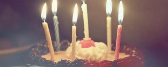 祝福别人生日快乐的句子 祝福别人生日快乐的句子有哪些