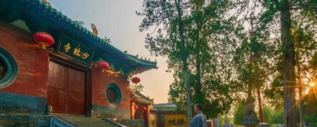 为什么少林寺被称为中国第一大寺 少林寺简单简介