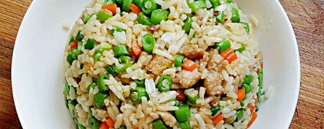 豇豆蛋炒饭怎样做 豇豆蛋炒饭的做法