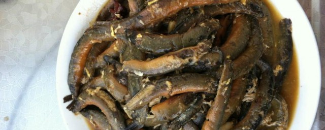 泥鳅炖黑豆功效与作用及食用技巧 泥鳅炖黑豆有什么功效与作用及食用技巧