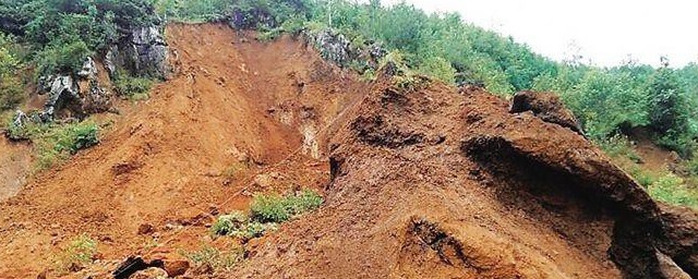 山体滑坡向哪边跑最安全 山体滑坡向哪边跑最安全的解析
