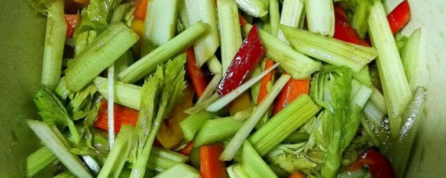 腌芹菜末的做法 怎样腌芹菜末